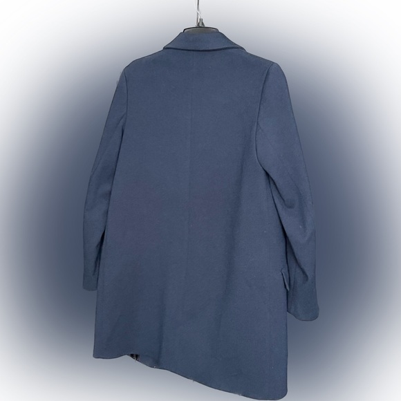 🔥🔥Zara DOUBLE BREASTED COAT
Navy blue - Picture 2 of 3